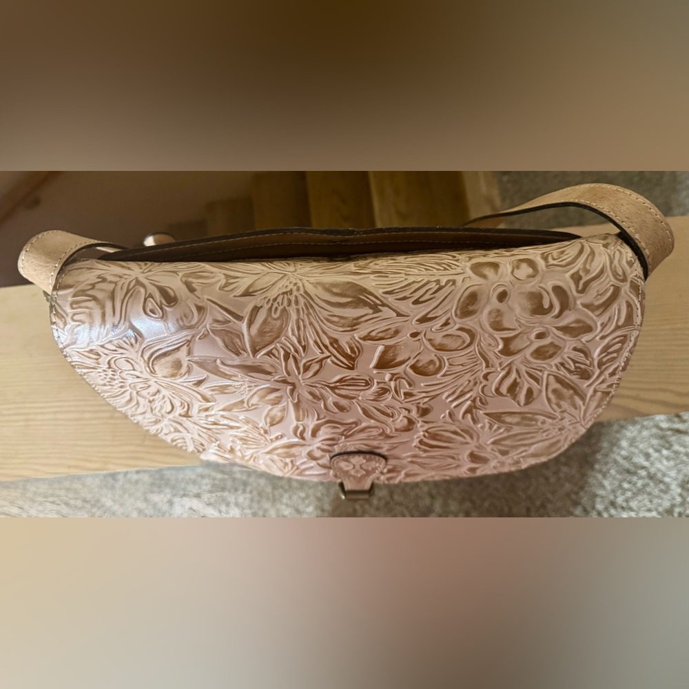 Patricia Nash Natural Tooled Rosolini Leather Saddle Bag-NEW - Picture 4 of 16
